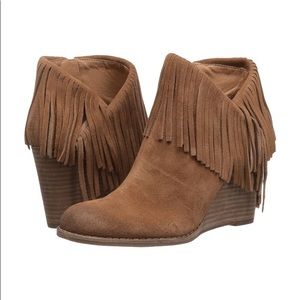 CLEAR OUT SALE ✨ Lucky Brand Fringed Boot!